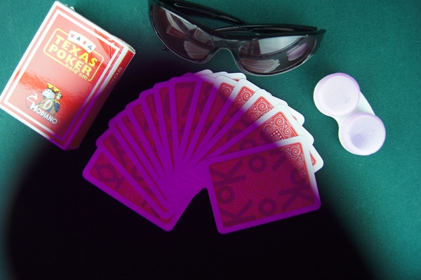 cartes marquées , cartes à jouer jeu , une à une les cartes marquées